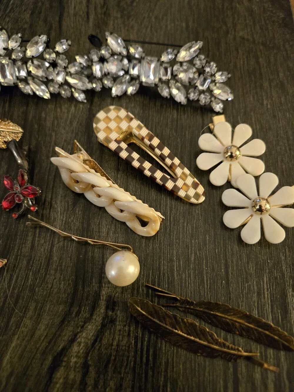 Mixed Decorative Hair Clips and Barrettes - Gold, White, Pearl, Coral, Mint